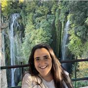 Soy una persona trabajadora que me gusta ayudar a los demàs